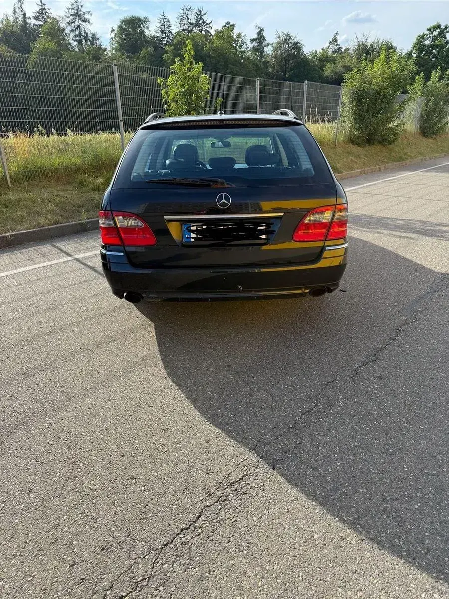 Gebraucht Mercedes E320 Elegance 224 PS (164 kW) 2007 Schwarz Limousine