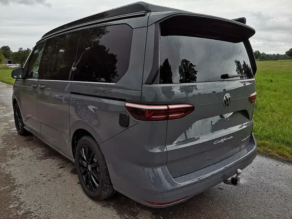 Neu VW California Beach 245 PS (180 kW) 2026 Grau Van