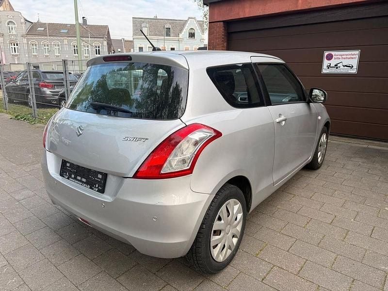 Second-hand Suzuki Swift Basic 94 CP (69 kW) 2011 Gri Hatchback