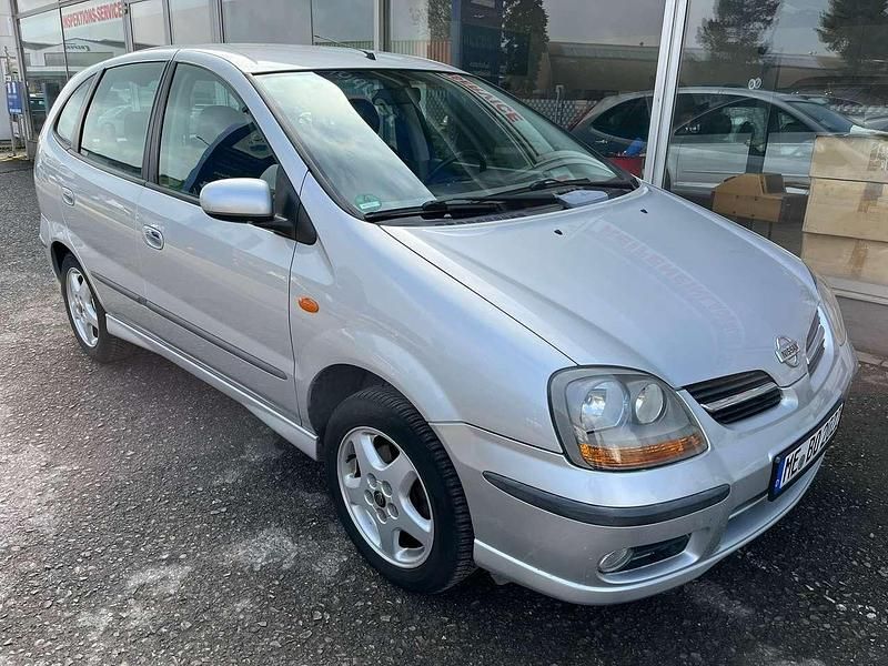 Silber Gebraucht 2002 Nissan Almera Tino Van / Kleinbus | 3.500 € (Teuer) - Bild 1/4