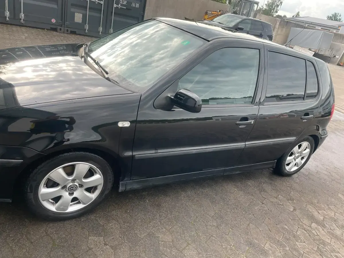 Gebraucht VW Polo 76 PS (55 kW) 2000 Schwarz Kleinwagen