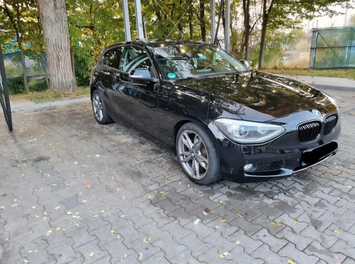 Gebraucht BMW 120 Exclusive 184 PS (135 kW) 2013 Schwarz Kleinwagen