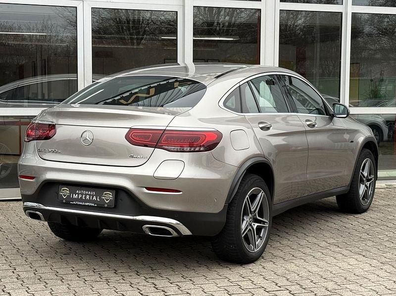 Gebraucht Mercedes GLC300e AMG 320 PS (235 kW) 2020 Silber SUV