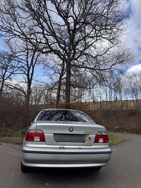 Gebraucht BMW 523 170 PS (125 kW) 1999 Silber Kombi