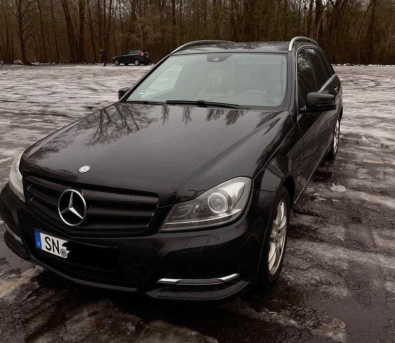 Gebraucht Mercedes C250 277 PS (203 kW) 2013 Schwarz Limousine