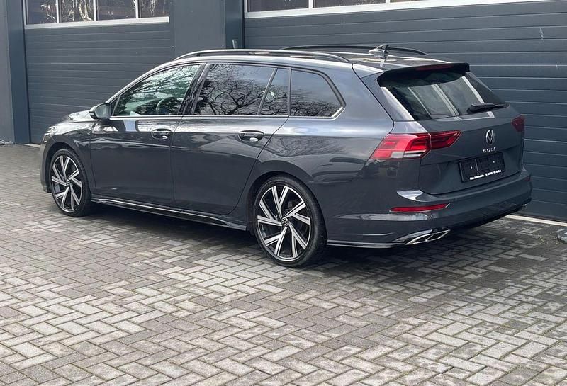 Gebraucht VW Golf VIII R-line 150 PS (110 kW) 2022 Grau Kombi