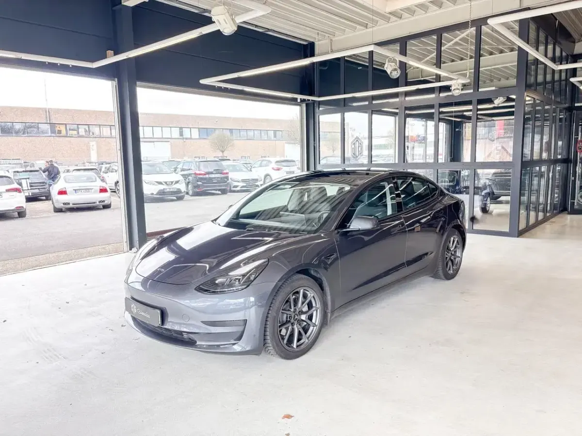 Brugt Tesla Model 3 239 kW (325 HK) 2021 Grå Sedan