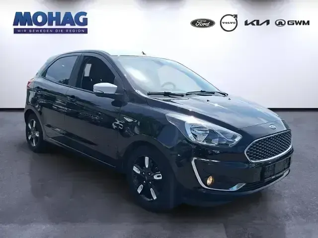 Gebraucht Ford Ka Plus 86 PS (63 kW) 2018 Schwarz Kleinwagen