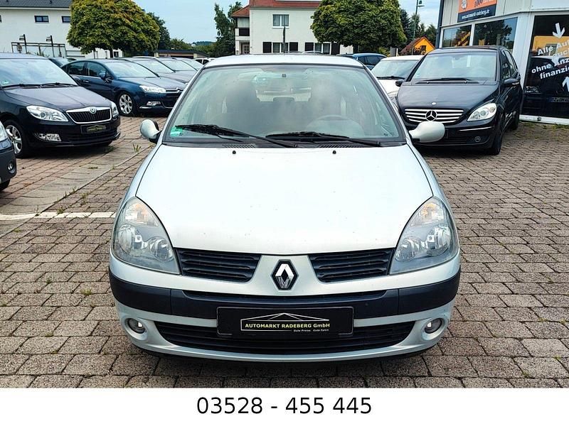 Gebraucht Renault Clio II 98 PS (72 kW) 2004 Grau Limousine