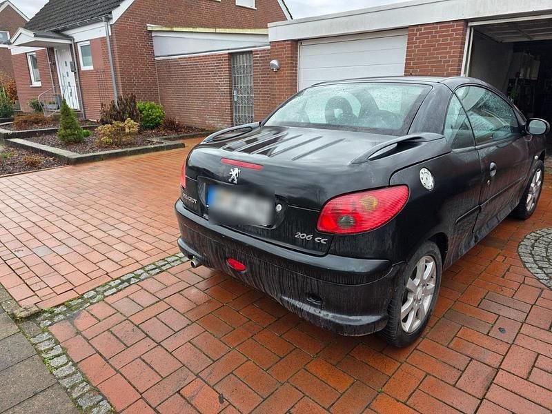 Gebraucht Peugeot 206 CC 109 PS (80 kW) 2007 Schwarz Cabrio