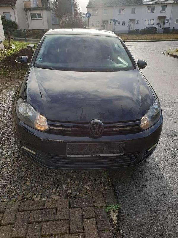Schwarz Gebraucht 2010 VW Golf VI Team Limousine | 4.750 € (Guter Preis) - Bild 1/4
