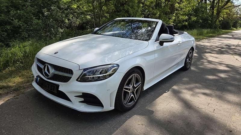 Weiß Gebraucht 2021 Mercedes C180 AMG line Plus Cabrio | 32.000 € (Guter Preis) - Bild 1/4