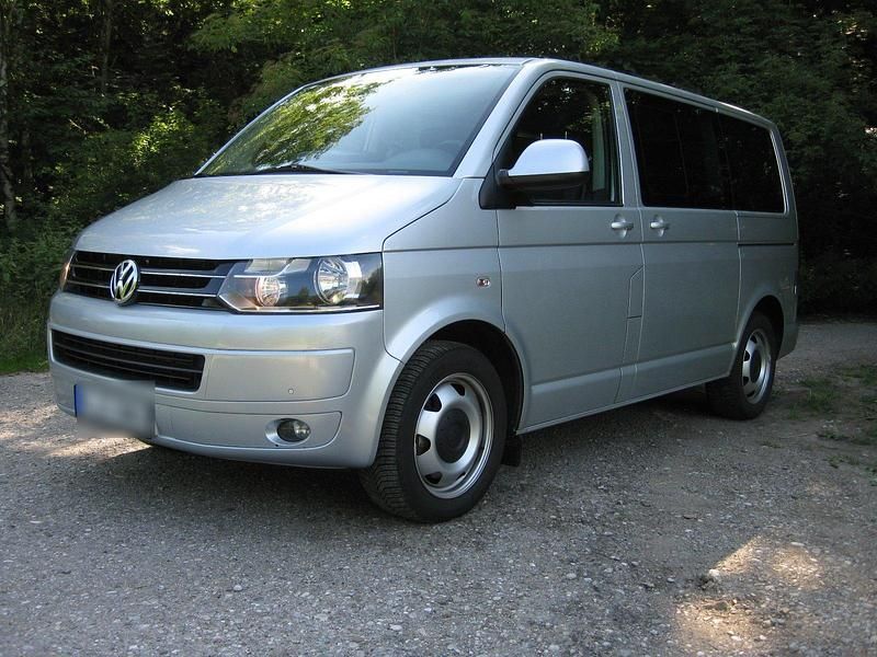 Silber Gebraucht 2013 VW T5 Van | 14.985 € (Fairer Preis) - Bild 1/4
