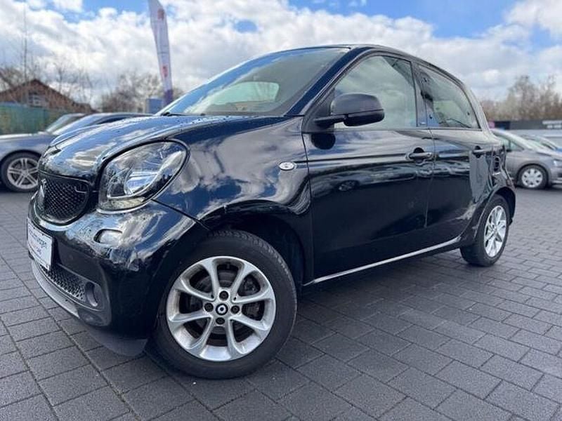 Second-hand Smart ForFour Basis 71 CP (52 kW) 2019 Negru Hatchback