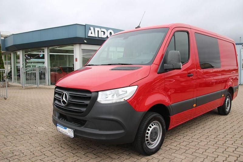 Rot Gebraucht 2021 Mercedes Sprinter Van | 27.990 € (Fairer Preis) - Bild 1/4