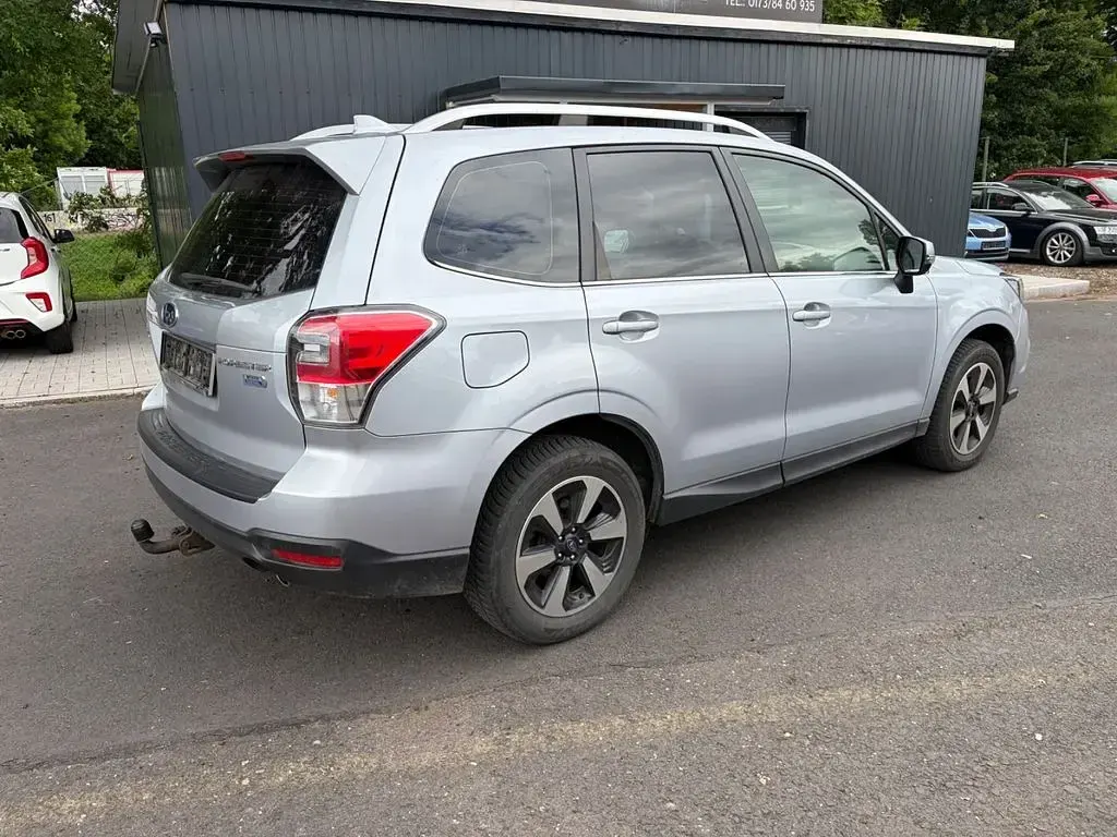 Gebraucht Subaru Forester Exclusive+ 147 PS (108 kW) 2016 Silber SUV