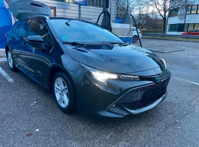Schwarz Gebraucht 2023 Toyota Corolla Hybrid Business Edition Kombi | 18.000 € - Bild 1/4