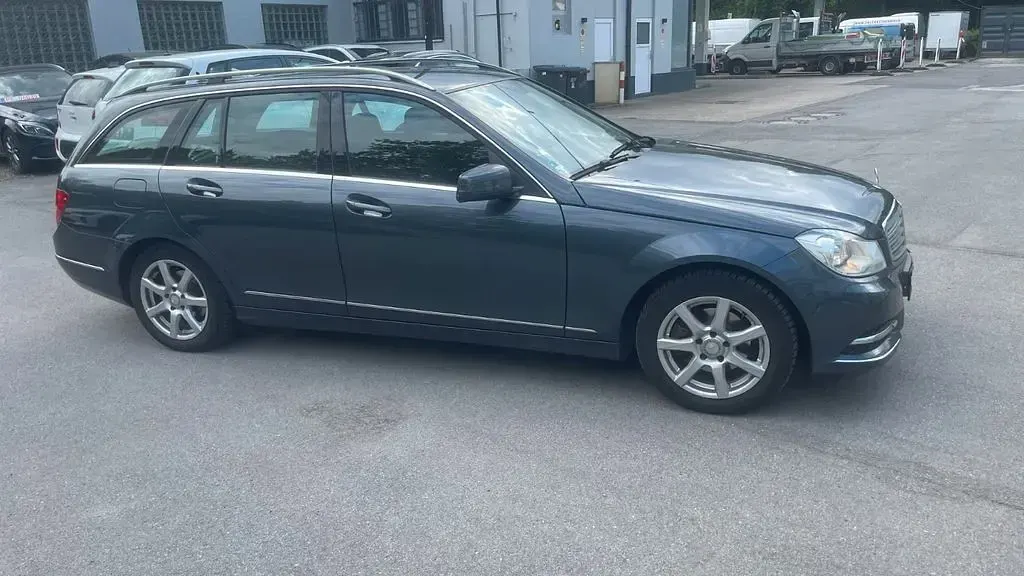 Gebraucht Mercedes C200 Elegance 136 PS (100 kW) 2013 Grau Kombi