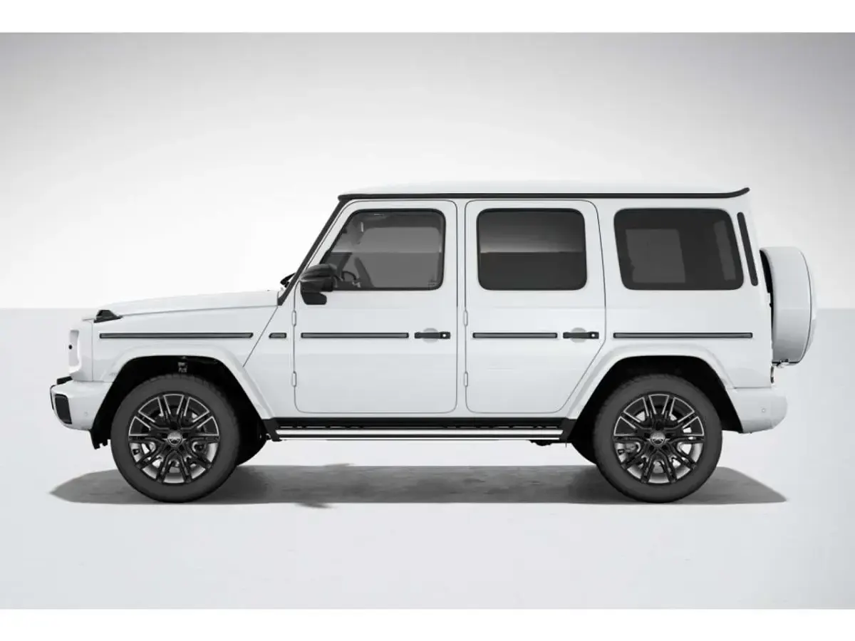 Gebraucht Mercedes G450 Night 367 PS (269 kW) 2024 Weiß SUV