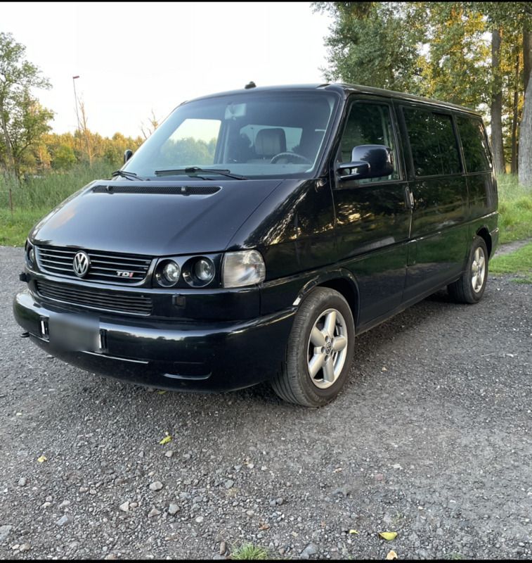 Schwarz Gebraucht 2002 VW T4 Highline Van | 18.500 € (Fairer Preis) - Bild 1/4