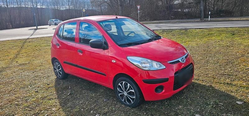 Gebraucht Hyundai i10 68 PS (50 kW) 2010 Rot Kleinwagen