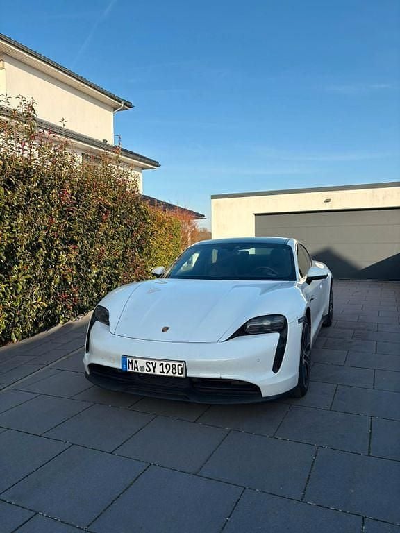 Gebraucht Porsche Taycan 350 kW (476 PS) 2021 Weiß Limousine