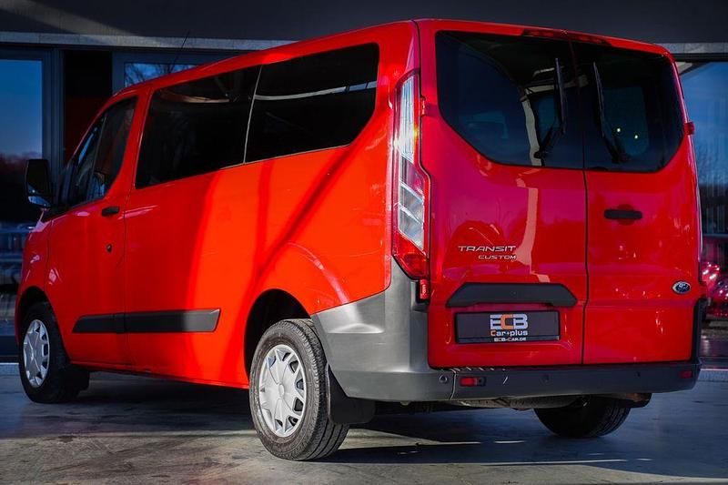 Gebraucht Ford Transit 125 PS (91 kW) 2015 Rot Van / Kleinbus