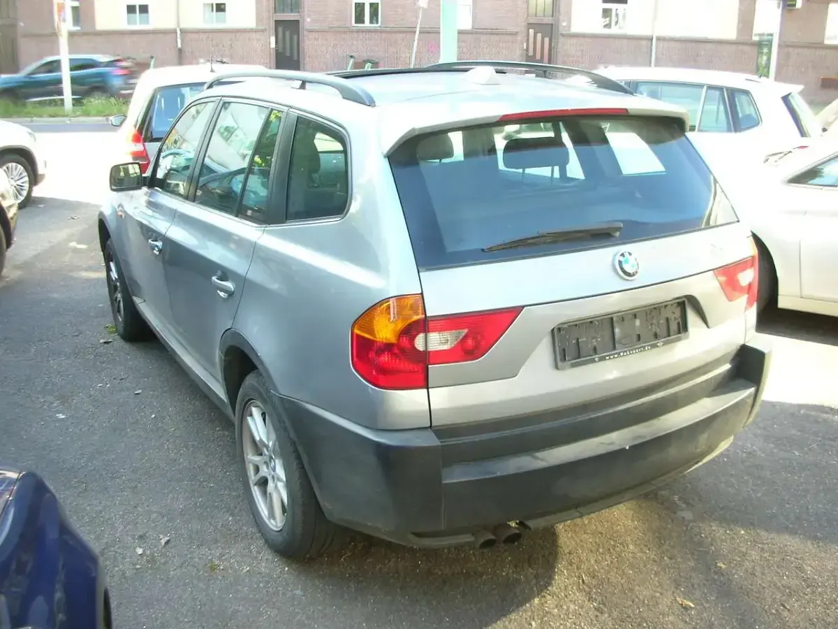 Gebraucht BMW X3 192 PS (141 kW) 2004 Silbergrau metallic SUV