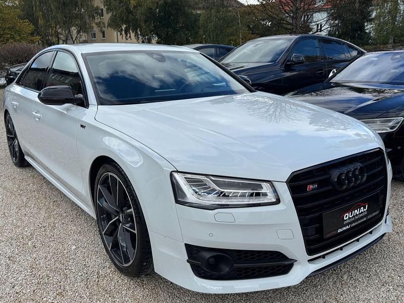Weiß Gebraucht 2017 Audi S8 plus Sport Limousine | 45.980 € (Fairer Preis) - Bild 1/4