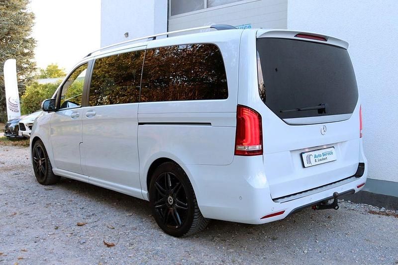 Gebraucht Mercedes V300 AMG 239 PS (175 kW) 2019 Bergkristallweiß metallic Van / Kleinbus