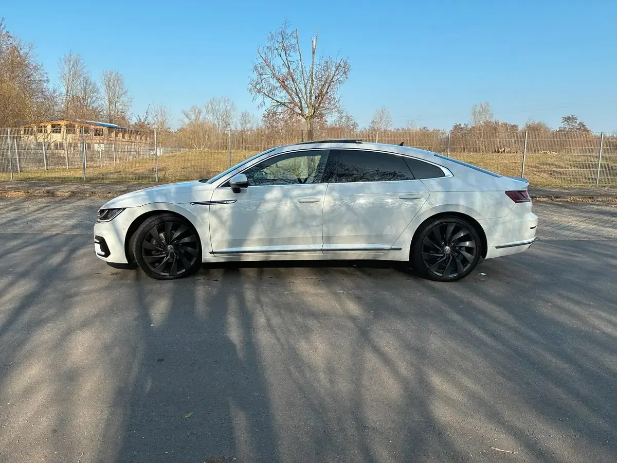 Gebraucht VW Arteon R-line 190 PS (139 kW) 2018 Weiß Kleinwagen