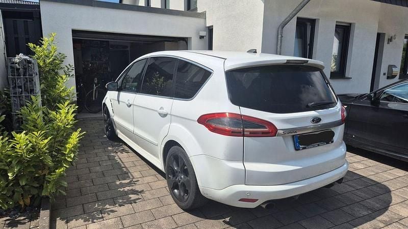 Gebraucht Ford S-MAX Titanium S 203 PS (149 kW) 2010 Weiß Van / Kleinbus