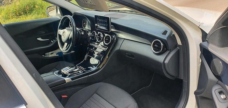 Gebraucht Mercedes C180 116 PS (85 kW) 2017 Weiß Kombi