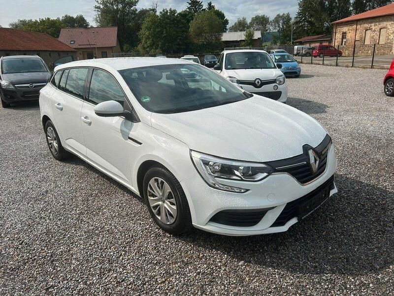 Weiß Gebraucht 2017 Renault Mégane GrandTour Life Kombi | 9.800 € (Guter Preis) - Bild 1/4