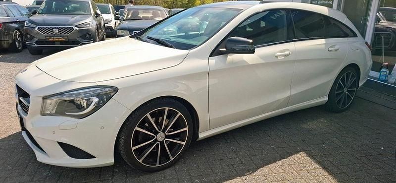 Gebraucht Mercedes CLA180 122 PS (89 kW) 2015 Weiß Limousine