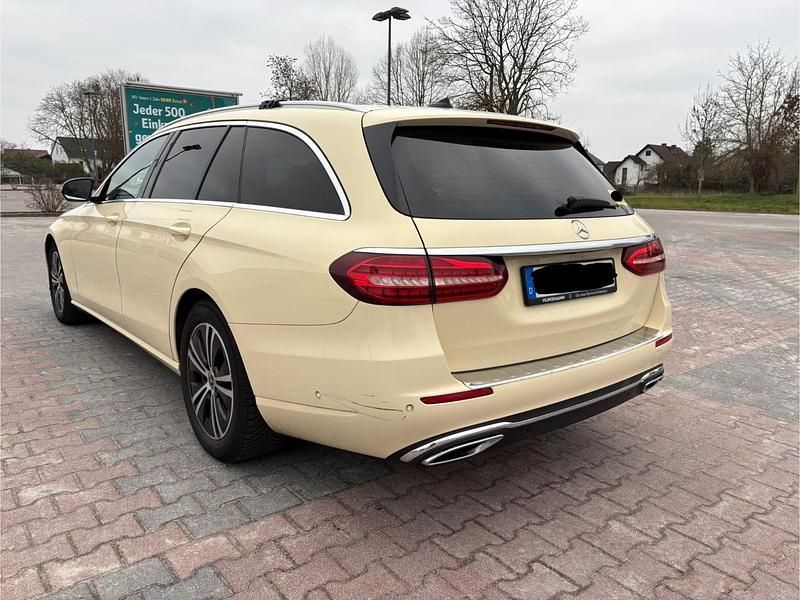 Gebraucht Mercedes E200 160 PS (117 kW) 2022 Beige Kombi