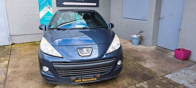 Lackierung smaltblau/metallic Gebraucht 2013 Peugeot 207 CC Access Cabrio | 5.499 € (Fairer Preis) - Bild 1/4
