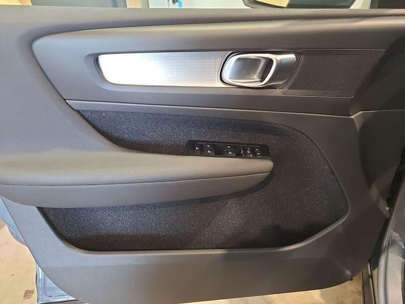 Gebraucht Volvo XC40 197 PS (144 kW) 2021 Grau SUV