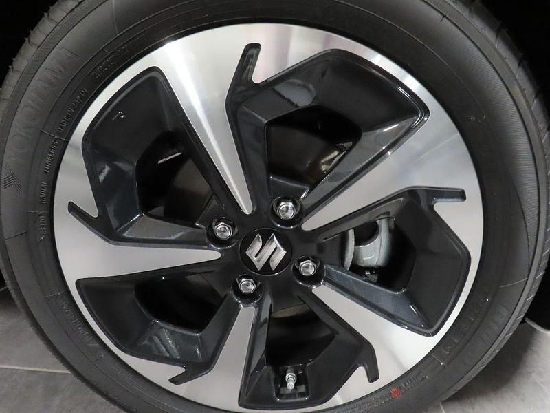 Neu Suzuki Swift Comfort+ 83 PS (61 kW) 2026 Silber Kleinwagen