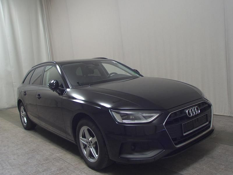 Gebraucht Audi A4 Advanced 163 PS (119 kW) 2022 Schwarz Kombi