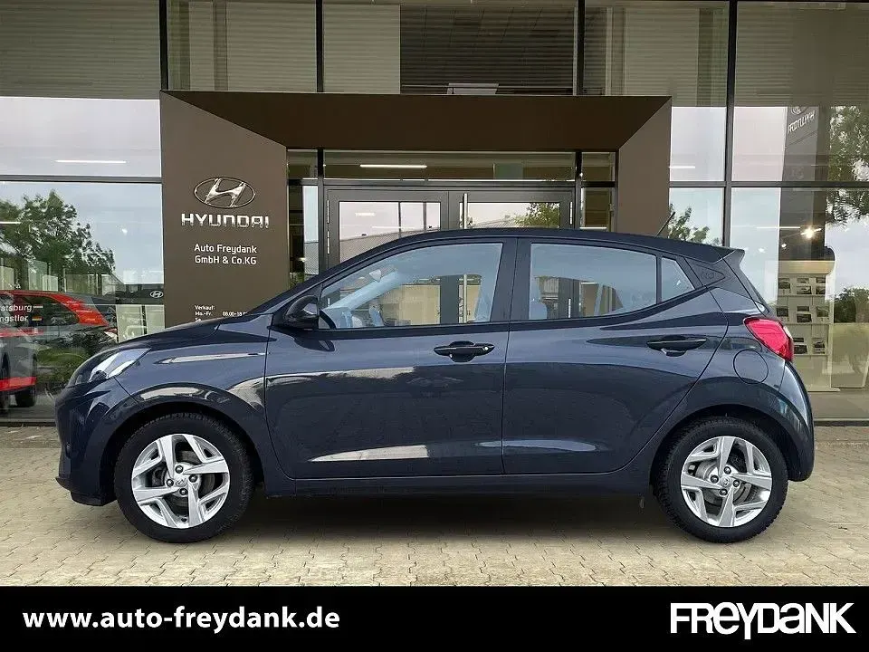 Gebraucht Hyundai i10 Trend 84 PS (61 kW) 2023 Aurora grey Kleinwagen