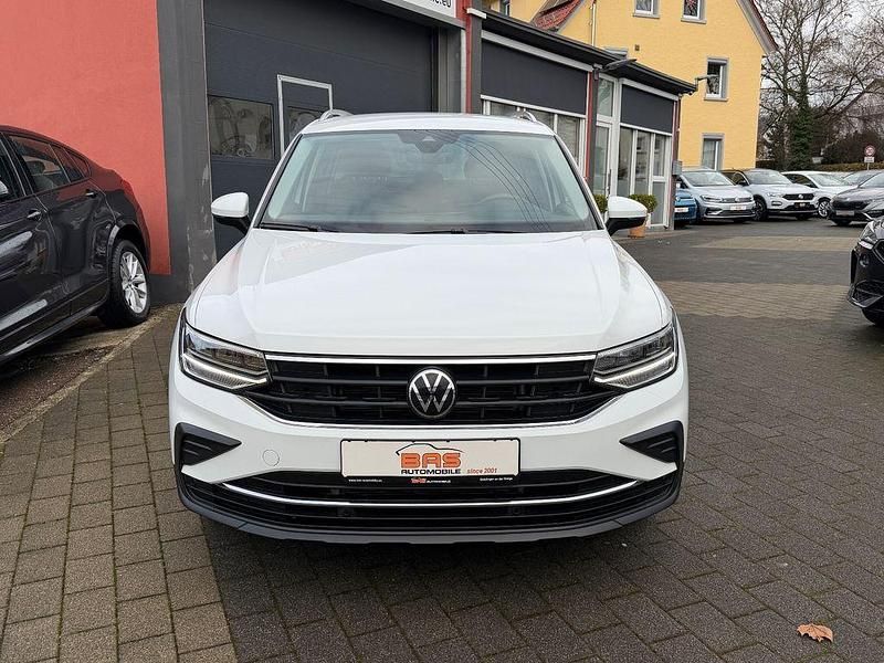 Gebraucht VW Tiguan Move 150 PS (110 kW) 2023 Pure white SUV