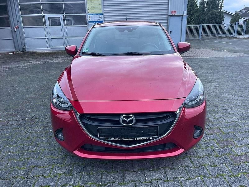 Gebraucht Mazda 2 Exclusive-Line 105 PS (77 kW) 2017 Rot Limousine