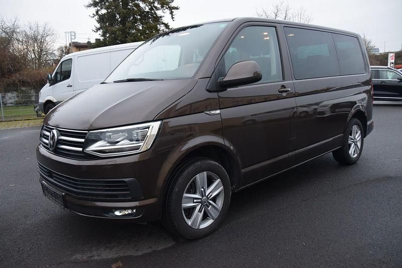 Braun Gebraucht 2018 VW Multivan Comfortline Van | 21.988 € (Fairer Preis) - Bild 1/4