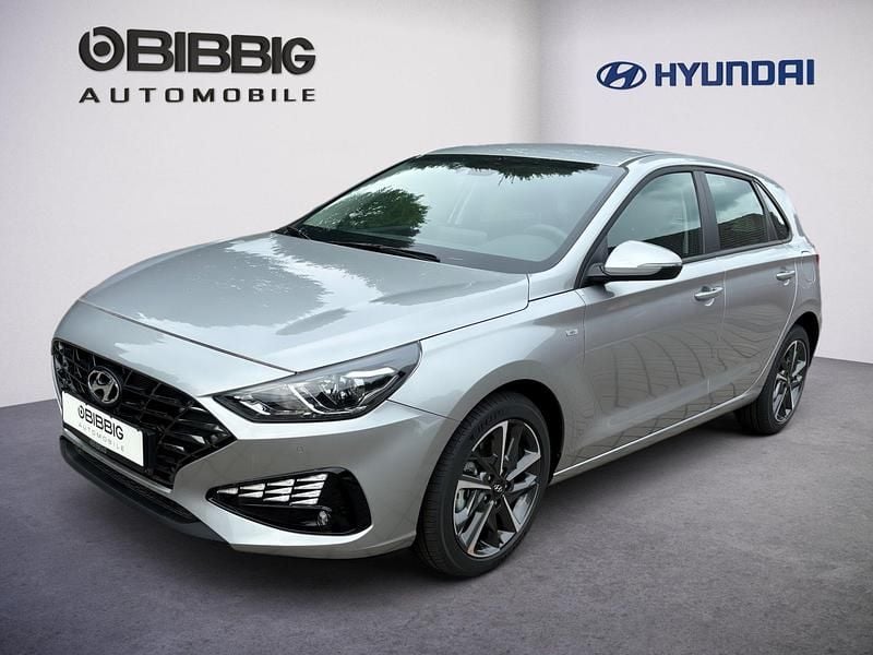 Grau Gebraucht 2022 Hyundai i30 Trend | 24.990 € (Etwas zu teuer) - Bild 1/3