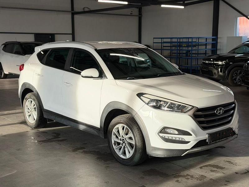 Weiß Gebraucht 2016 Hyundai Tucson SUV | 12.450 € (Superpreis) - Bild 1/4