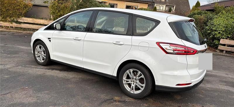 Gebraucht Ford S-MAX S 150 PS (110 kW) 2015 Weiß Van / Kleinbus