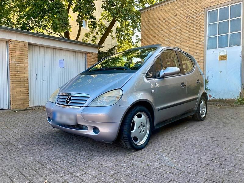 Silber Gebraucht 1998 Mercedes A140 Elegance Kleinwagen | 1.799 € (Fairer Preis) - Bild 1/4