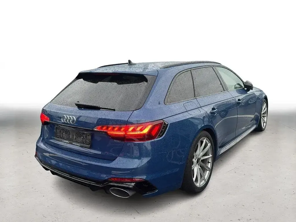 Gebraucht Audi RS4 Ambiente 450 PS (330 kW) 2024 Blau Kombi