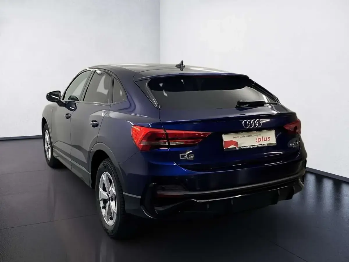 Gebraucht Audi Q3 Sportback S-Line 200 PS (147 kW) 2022 Blau SUV